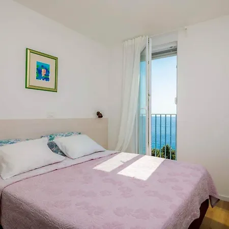 Rogoznica Sleeps 12 With Pool Air Con And Wifi Villa *