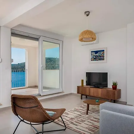 Villa Rogoznica Sleeps 12 With Pool Air Con And Wifi