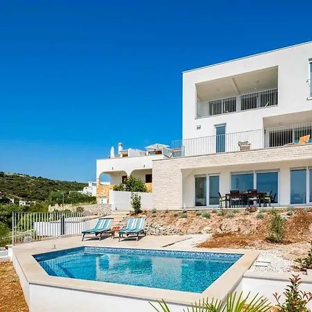 Rogoznica Sleeps 12 With Pool Air Con And Wifi Villa *