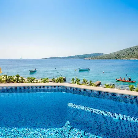 Rogoznica Sleeps 12 With Pool Air Con And Wifi Villa